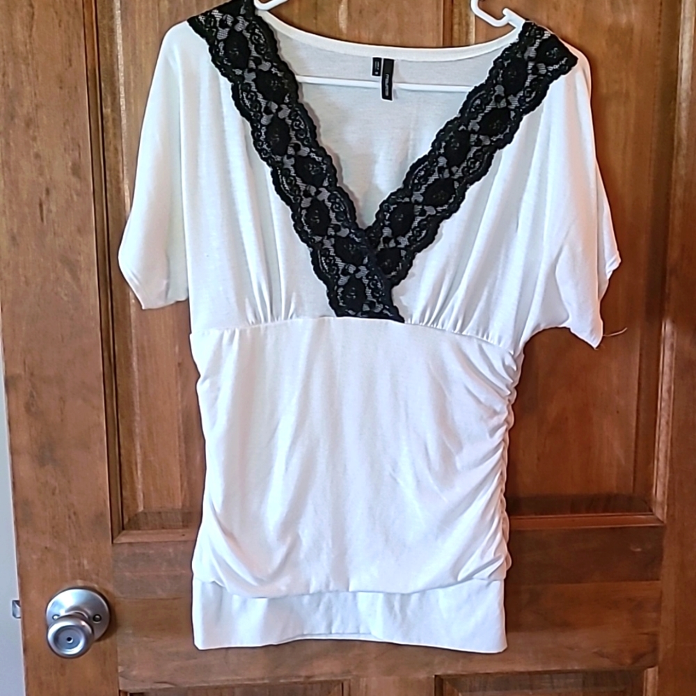 Maurices Medium dress shirt, white and black